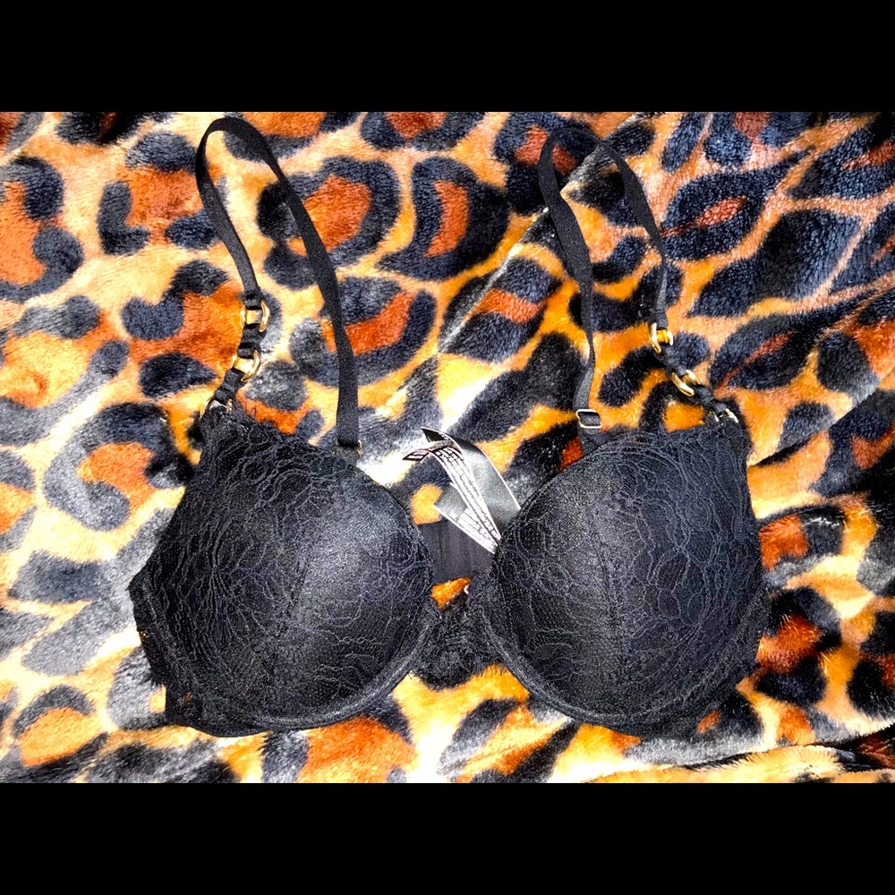 Victoria Secret Lace Ring Push-Up Bra